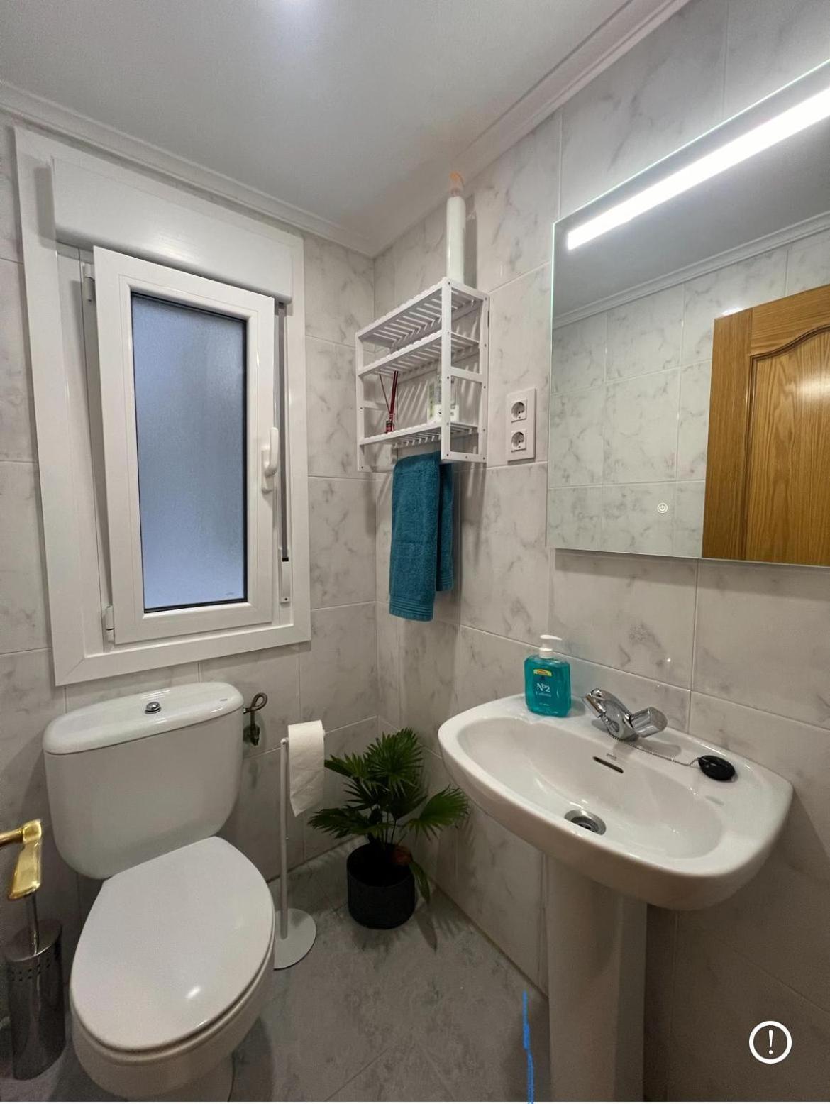 Piso Playa Gijon Apartment Room photo